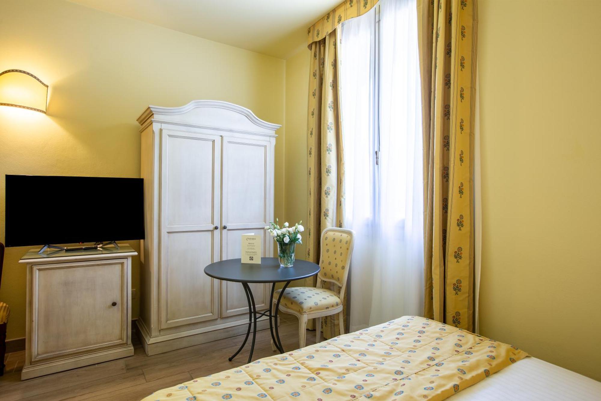 Hotel Sant'Andrea ราเวนนา ภายนอก รูปภาพ
