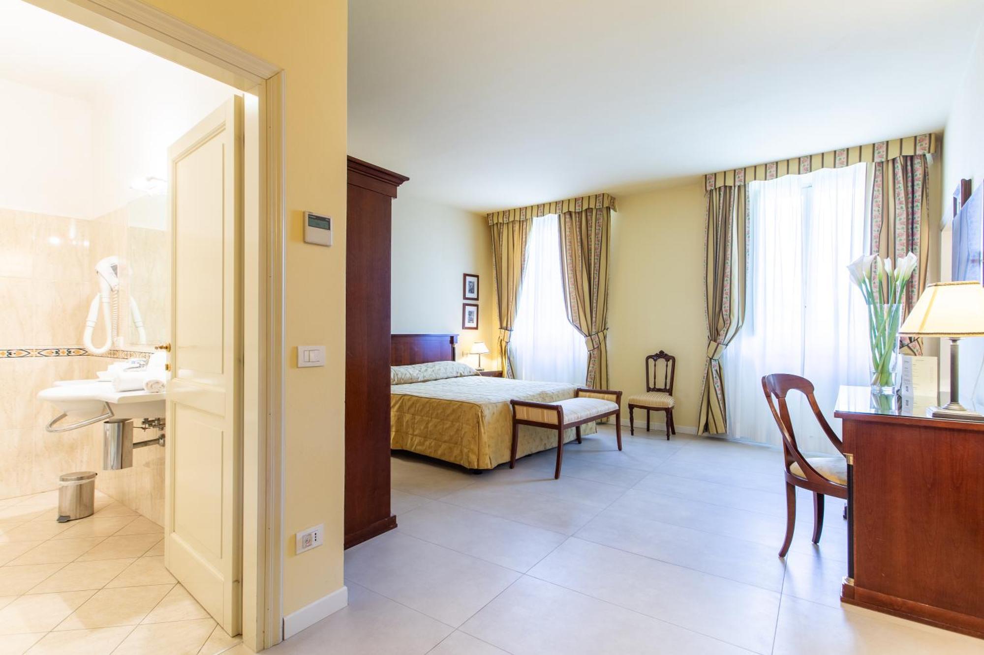 Hotel Sant'Andrea ราเวนนา ภายนอก รูปภาพ