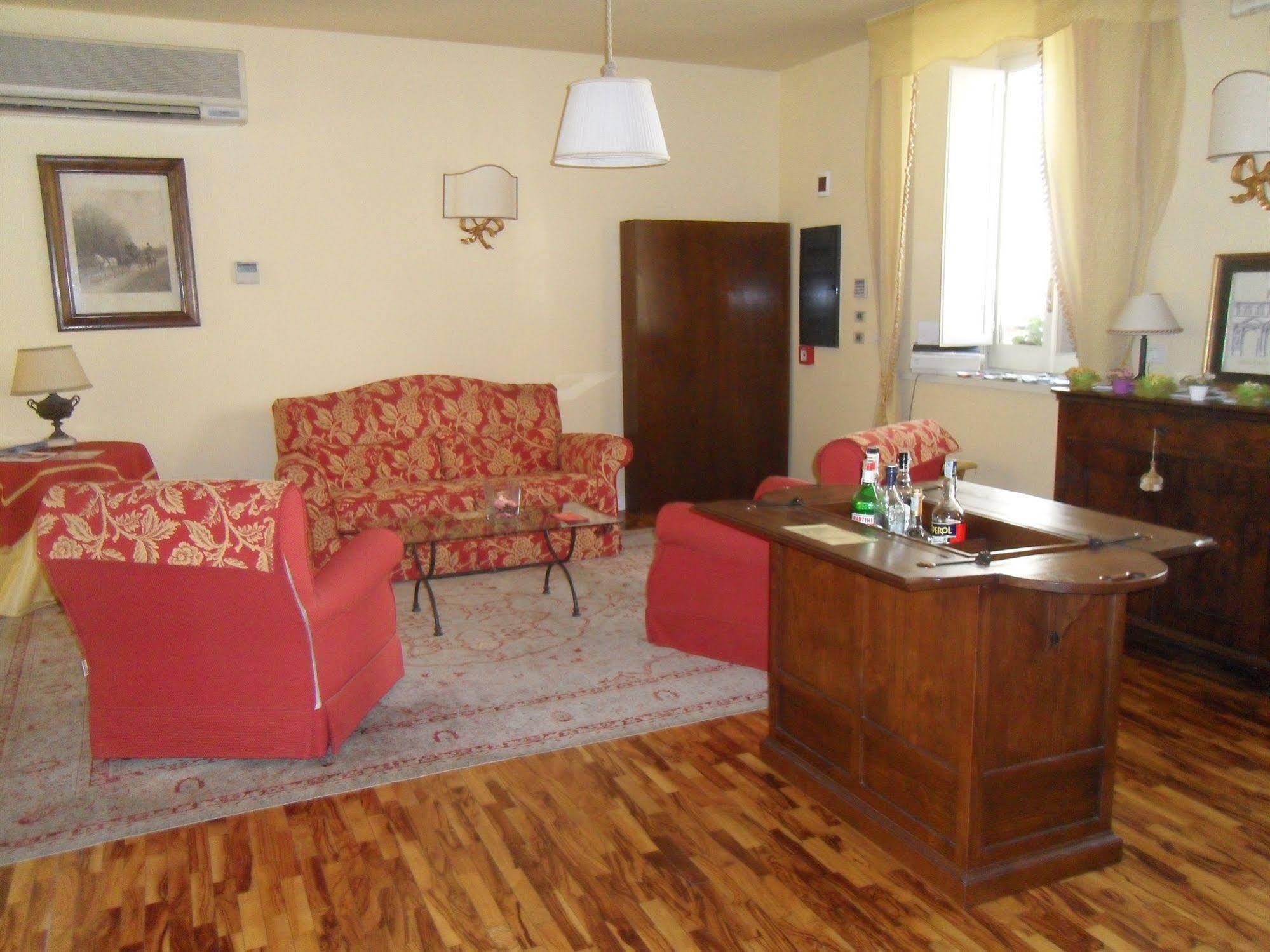 Hotel Sant'Andrea ราเวนนา ภายนอก รูปภาพ